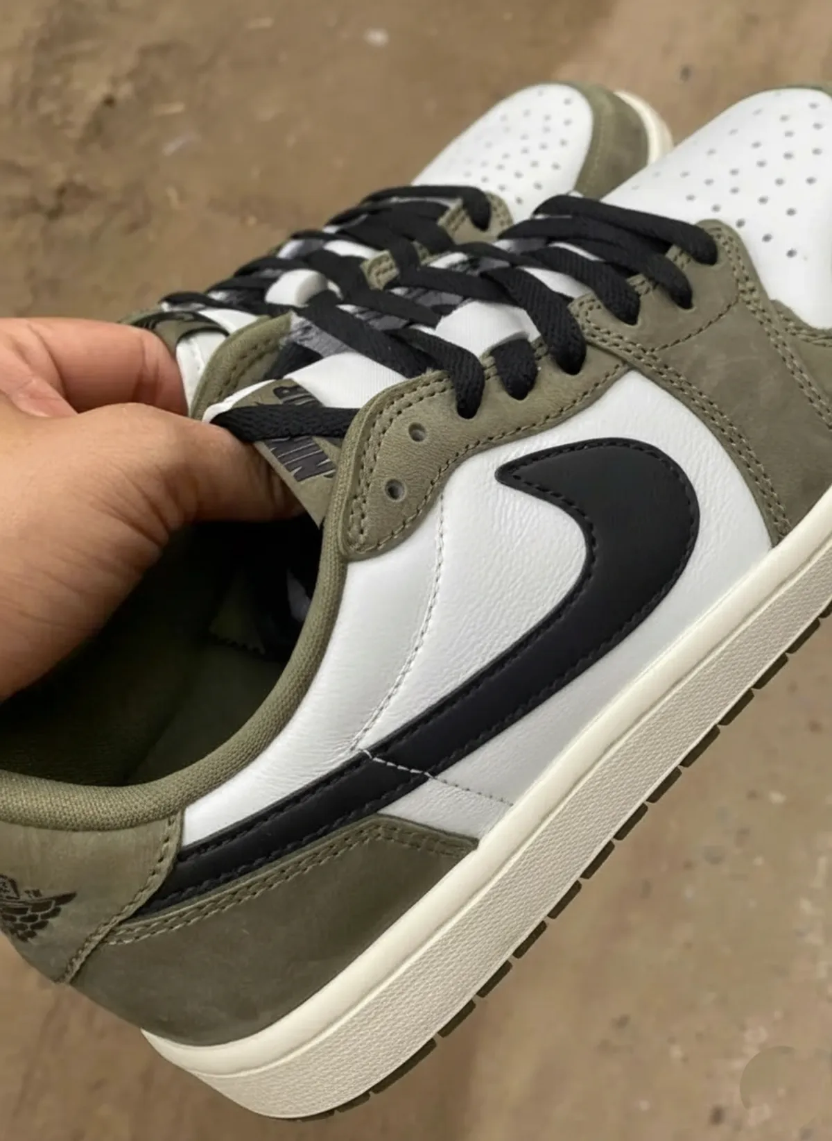 AIR JORDAN 1 LOW OG / エア ジョーダン 1 LOW OG Medium Olive Black