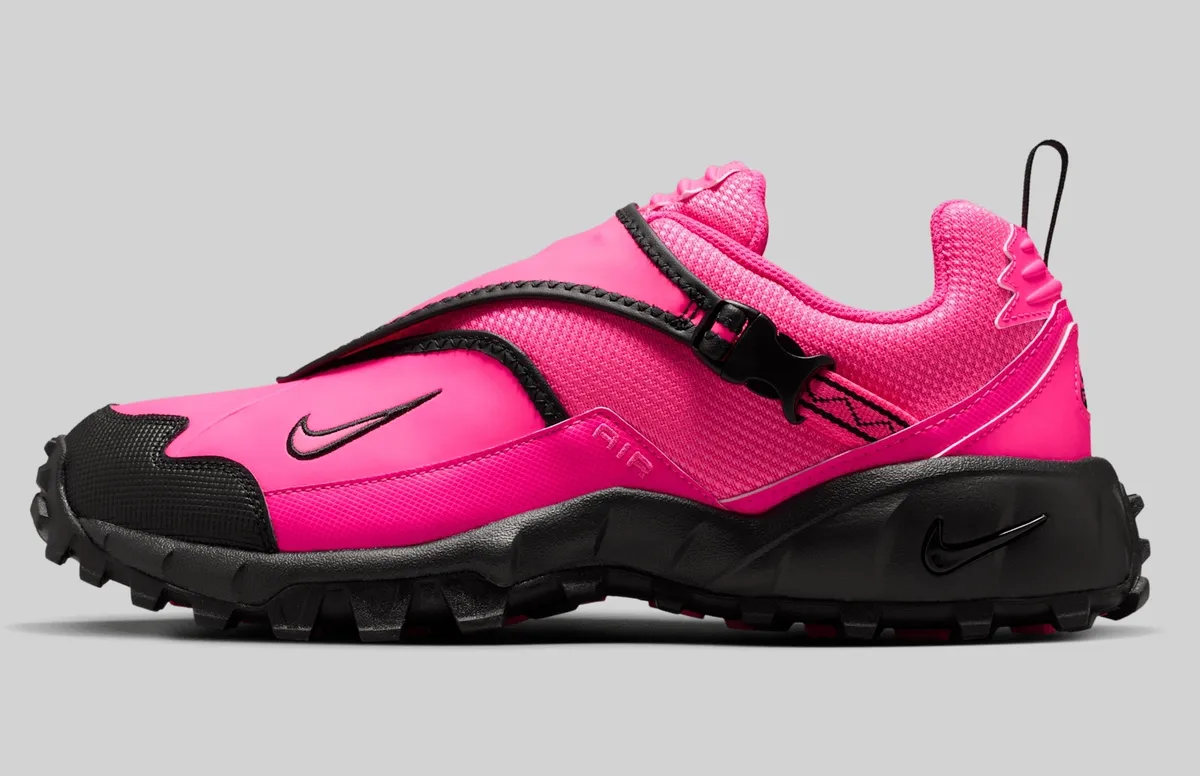 Nike ACG サッカーシューズ 黒/ピンク Nike ACG サッカーシューズ 黒/ピンク サッカースパイク ピンク」の