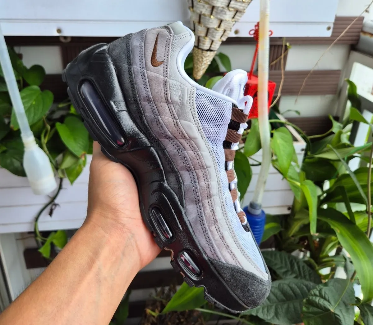 NIKE SB AIR MAX 95 / ナイキ SB エア マックス 95 Black Cacao Wow Anthracite Light Graphite Light Charcoal Pearl Grey HF7545-002