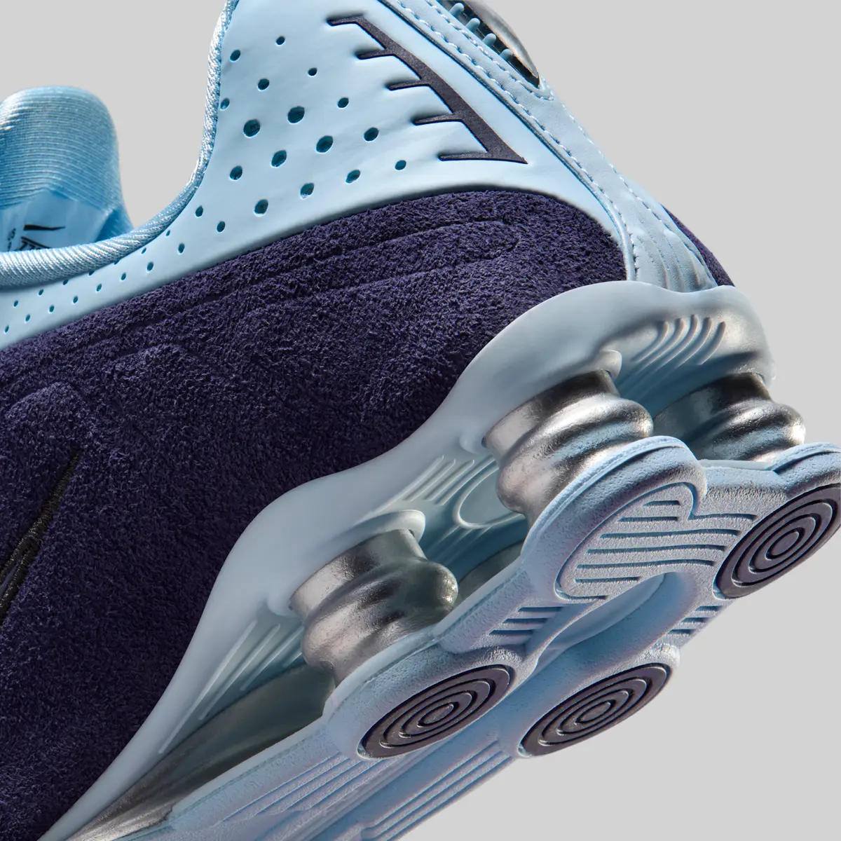 NIKE SHOX R4 / ナイキ ショックス R4 HQ7739-500 | スニーカーラボ
