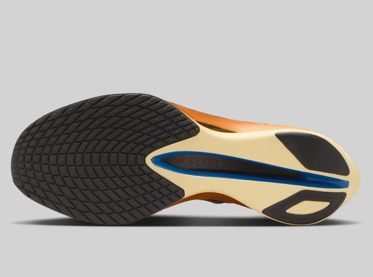 9/5発売 NIKE VAPORFLY 4 / ナイキ ヴェイパーフライ 4 Pre Montreal