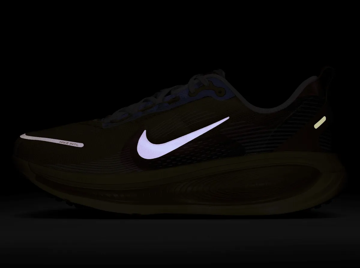 9/5発売 NIKE VOMERO 18 SE / ナイキ ボメロ 18 SE IH3576-999