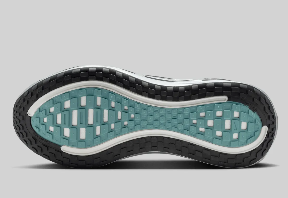 11/1発売 NIKE VOMERO PLUS / ナイキ ボメロ プラス IM6011-060