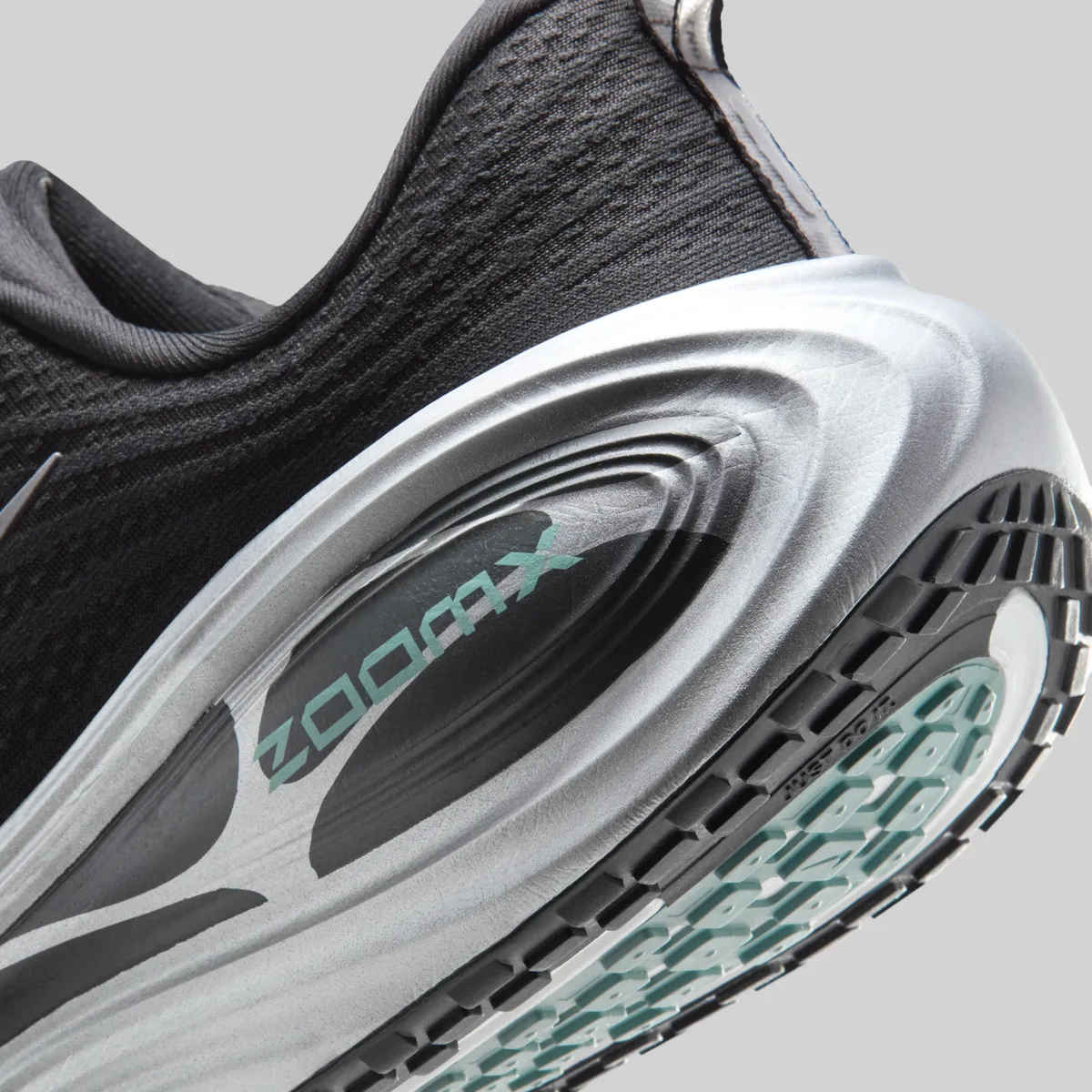 [ナイキ] ボメロ プラス [Vomero Plus] アンスラサイト/キャノン/ホワイト/リフレクトシルバー IM6011-060 11/1発売 NIKE VOMERO PLUS / ナイキ ボメロ プラス IM6011-060