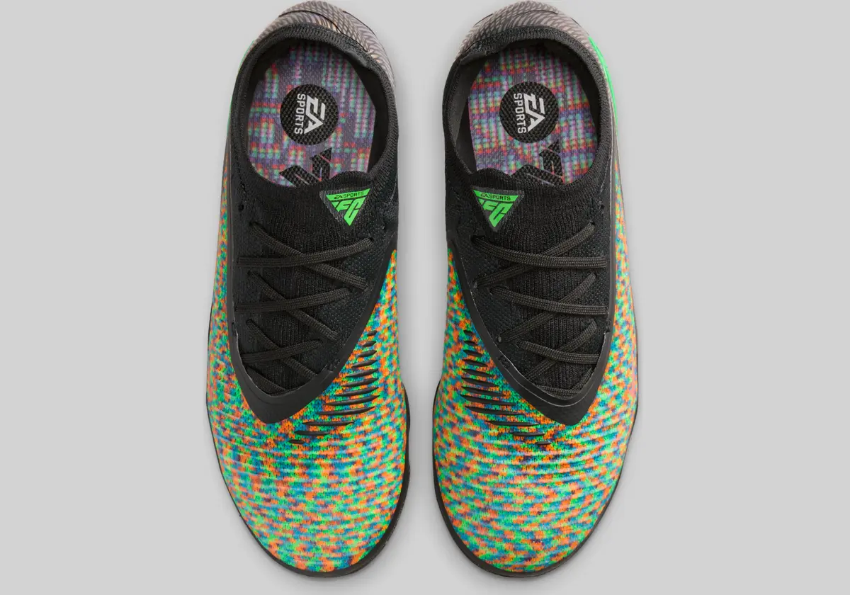 ナイキ ファントム 6 NIKE PHANTOM 6 EA SPORTS Scarpa da calcio per terreni compatti Nike Phantom 6 High