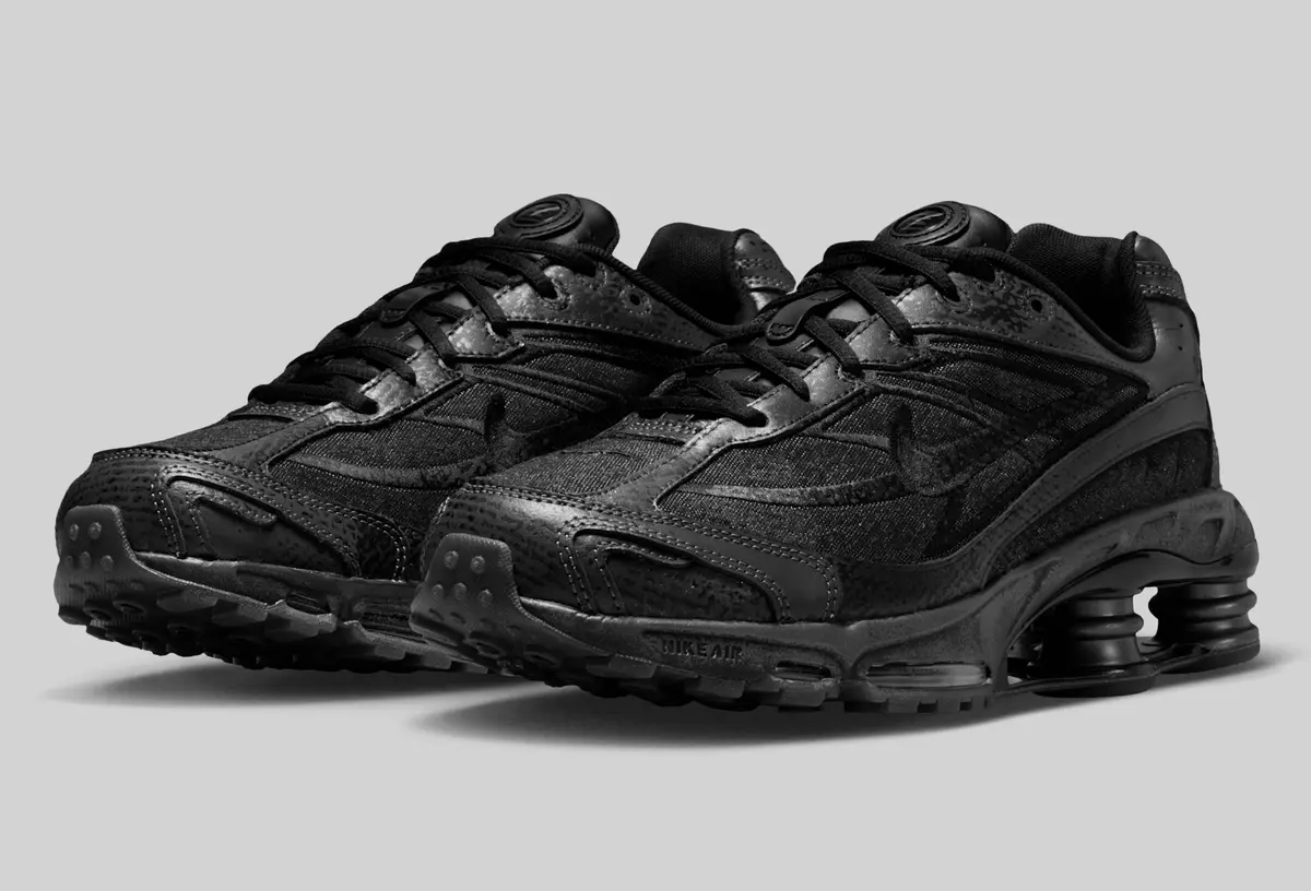 ナイキ ショックス R4 ブラック シューズ NIKE SHOX R4 BLACK/BLACK-BLACK-BRIGHT CRIMSON（ナイキ