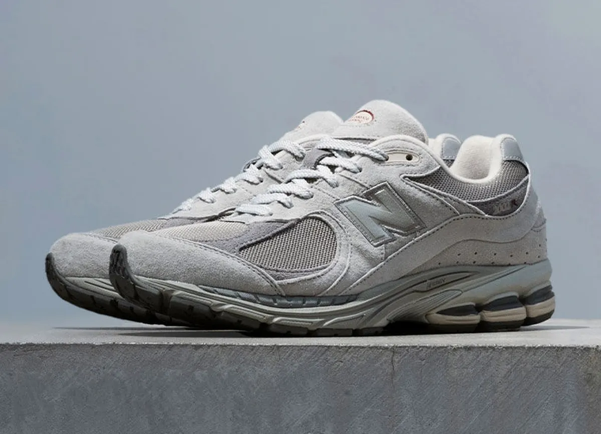 ニューバランス 2002r New Balance】 正規品☆ 2002R Grey Black ☆人気 (New Balance