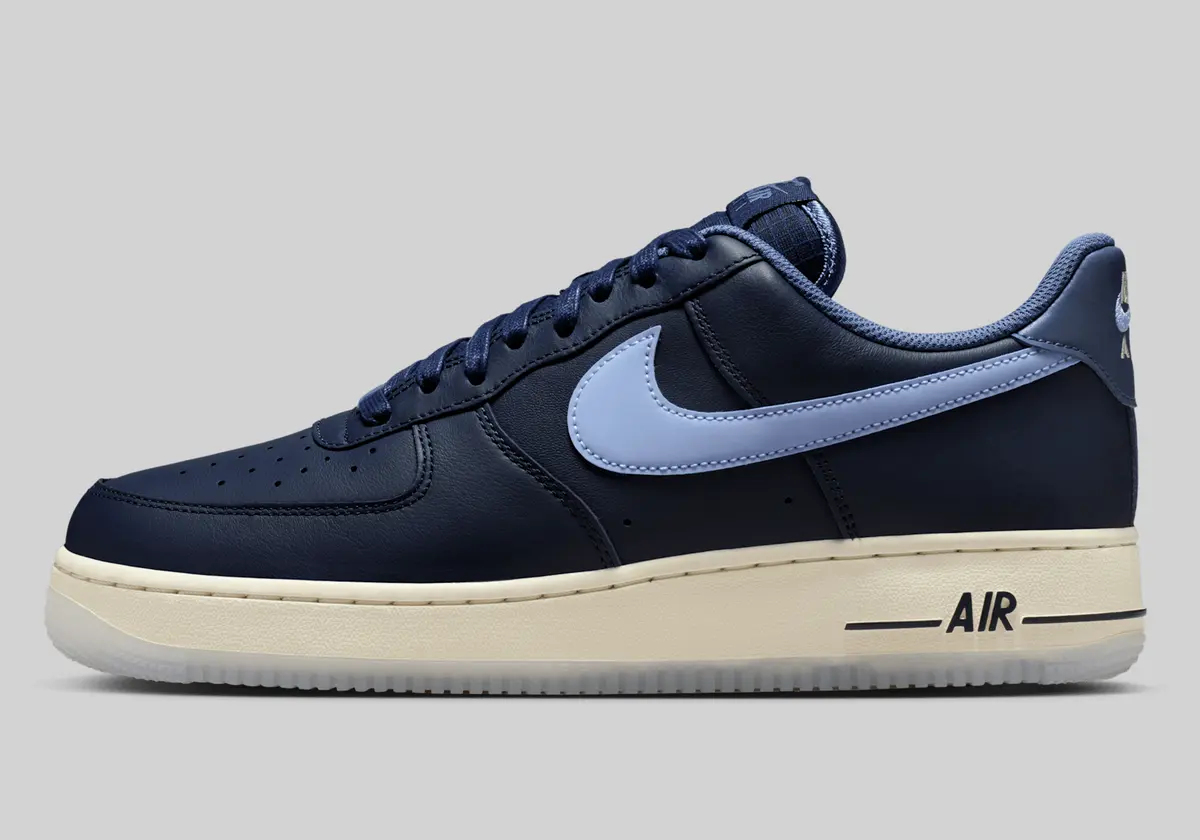 NIKE AIR FORCE 1 '07 / ナイキ エア フォース 1 '07