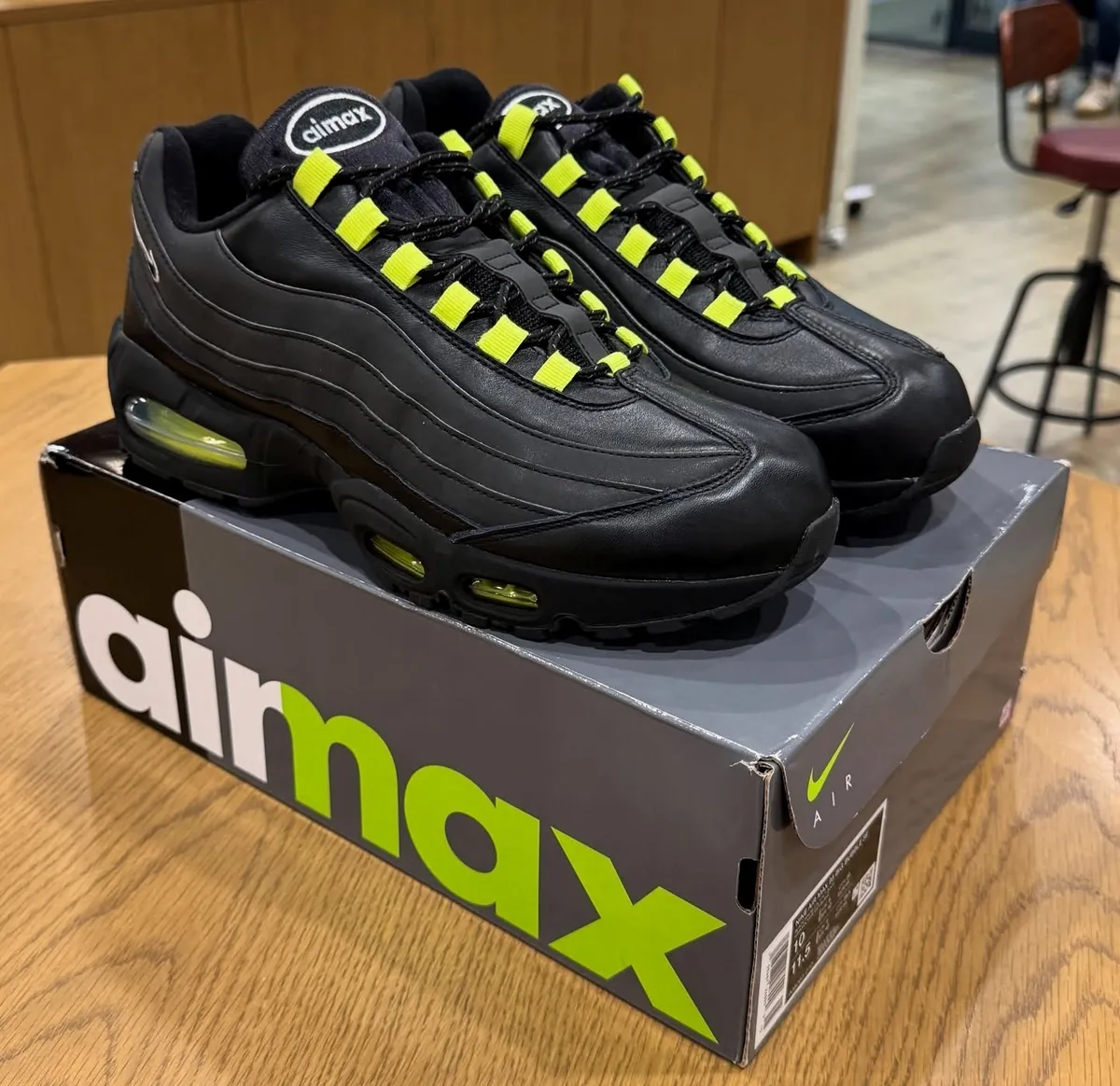 もも出品 2021年発売【Nike WMNS Air Max 95 “White Multi”】