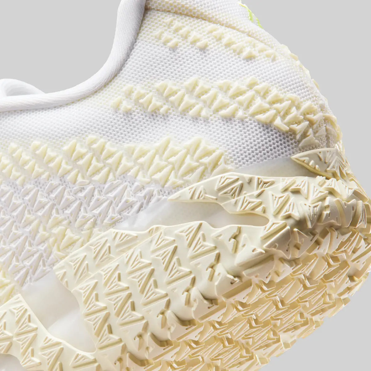 10/1発売 JA 3 EP / ジャ 3 EP White Coconut Milk Desert Khaki