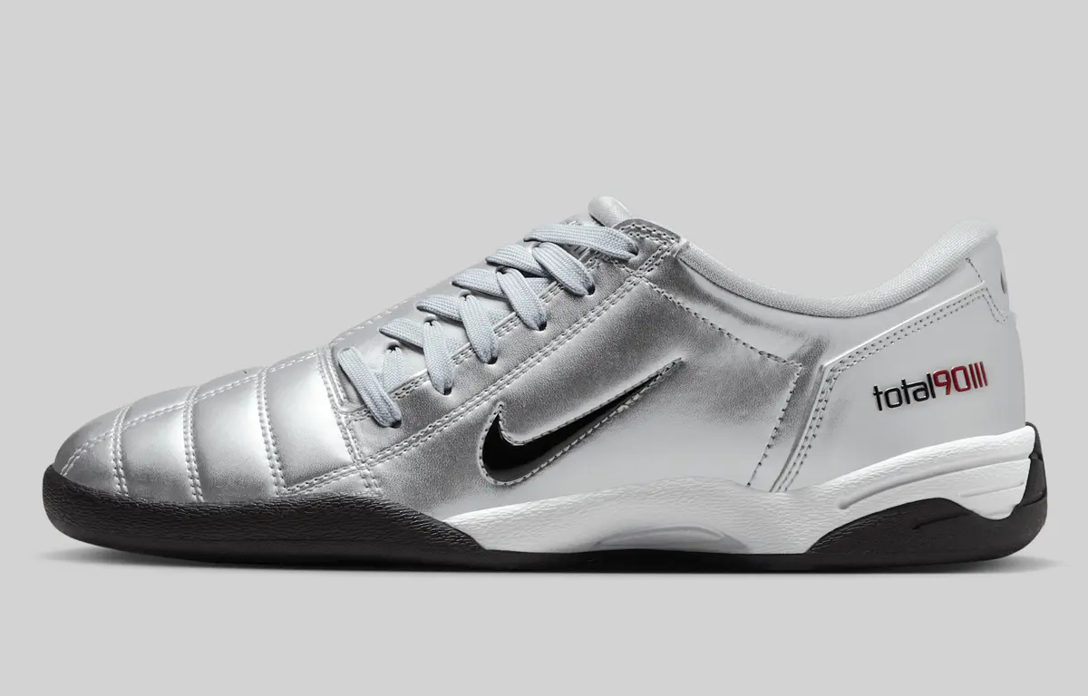 【復刻】トータル90 total90 ナイキ NIKE メタリックシルバー NIKE公式】トータル 90 'Metallic Silver and Black' (HJ9351