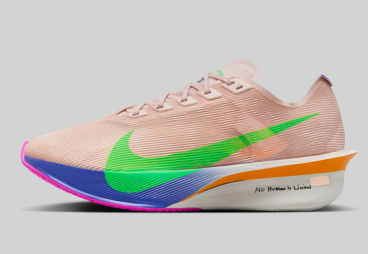 Nike ヴェイパーフライ ナイキ ズーム ヴェイパーフライ 4％ ロイヤル【1/4発売