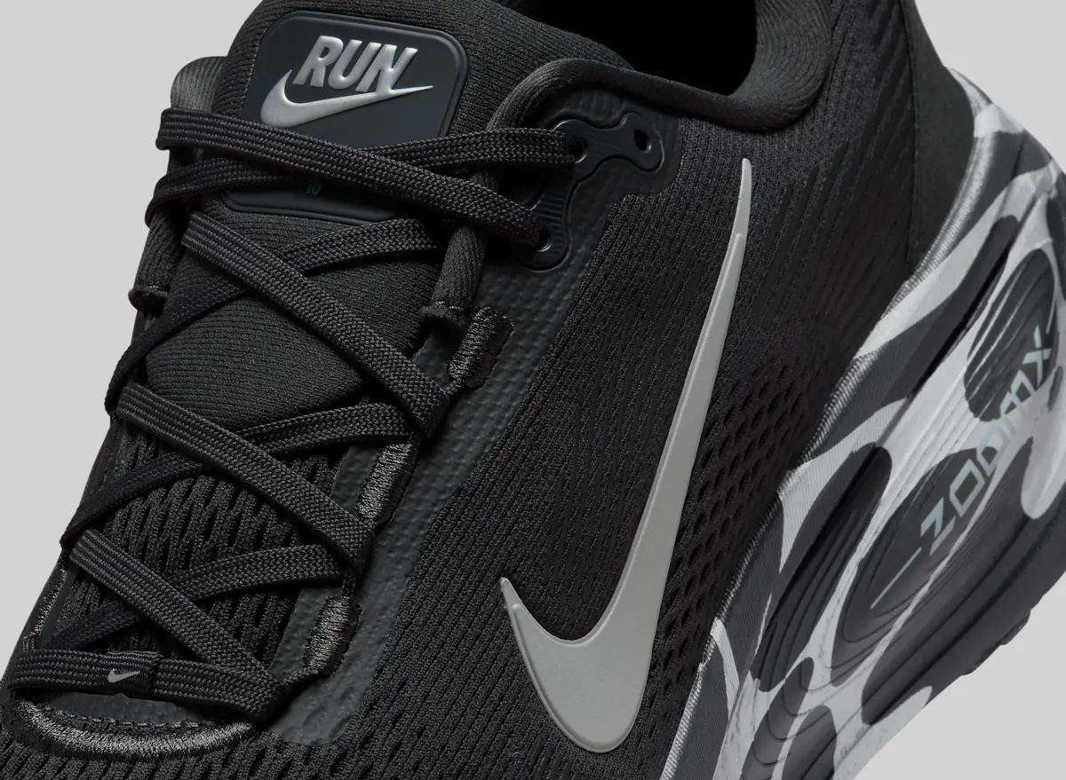 NIKE ボメロ18 26cm 元箱付き NIKE◇VOMERO 18 SE_ボメロ SE/26cm/WHT : セカンドストリート