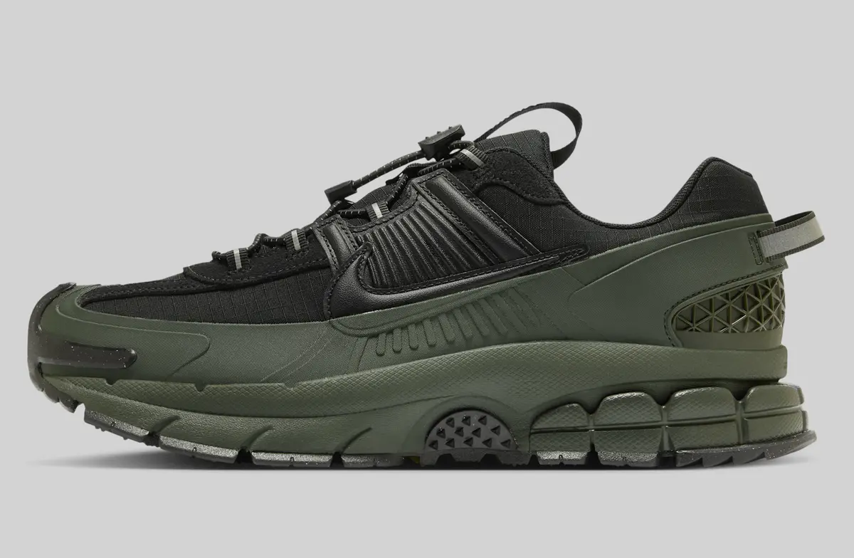 NIKE ZOOM VOMERO ROAM / ナイキ ズーム ボメロ ローム Sequoia Light Lemon Twist Black FV2295-300