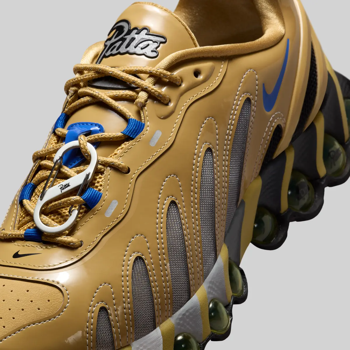 NIKE エアマックスプラス　patta 限定モデル　ショックス　DN NIKE エアマックスプラス patta 限定モデル ショックス DN