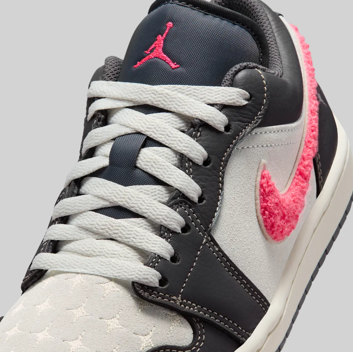 AIR JORDAN 1 LOW / エア ジョーダン 1 LOW Light Graphite Hot Punch