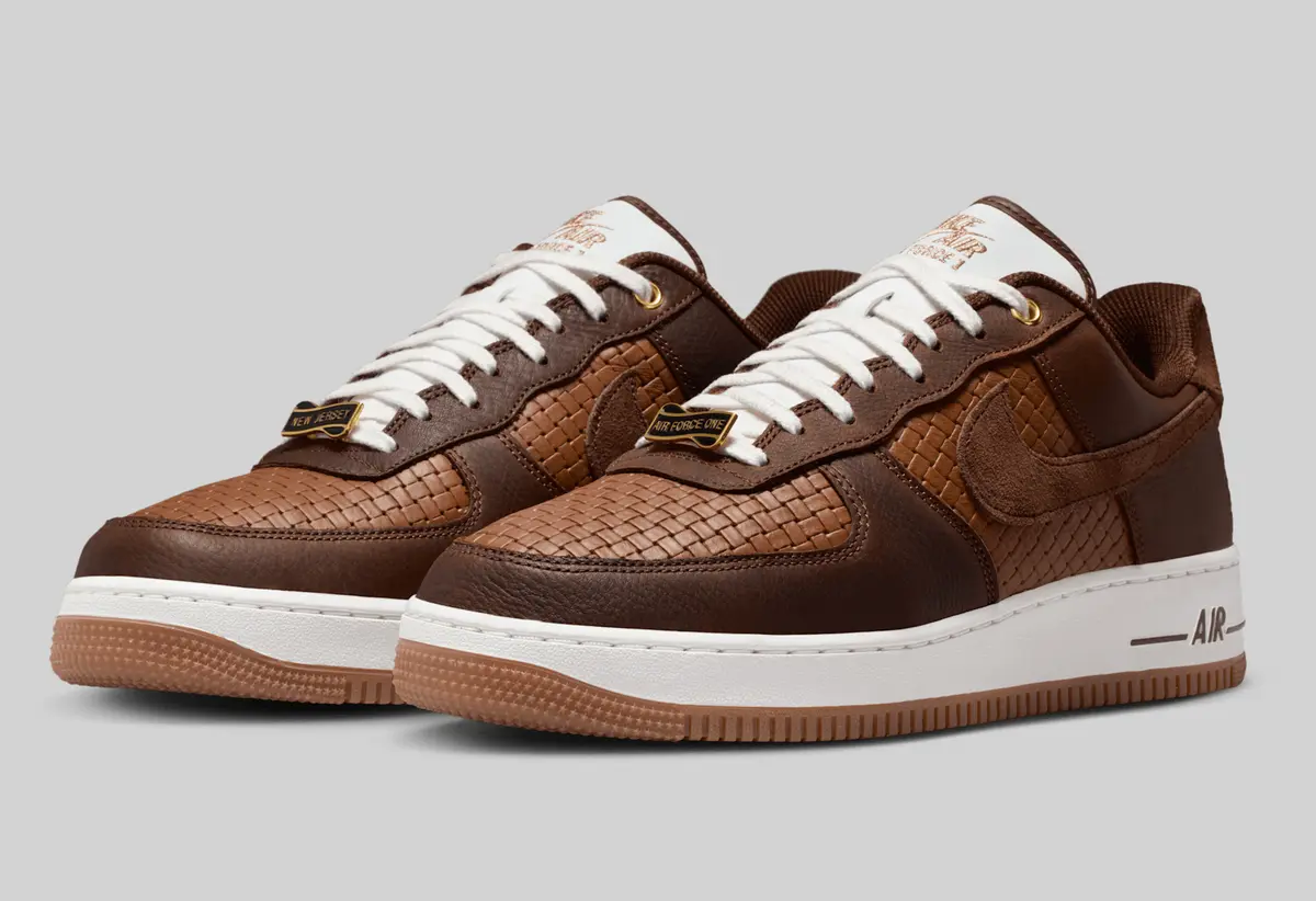 NIKE AIR FORCE 1 '07 LV8 / ナイキ エア フォース 1 '07 LV8