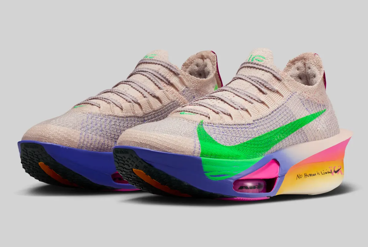 美品　NIKE ALPHAFLY3 ナイキアルファフライ3 キプチョゲモデル 国内11月1日発売予定】 ナイキ アルファフライ 3 