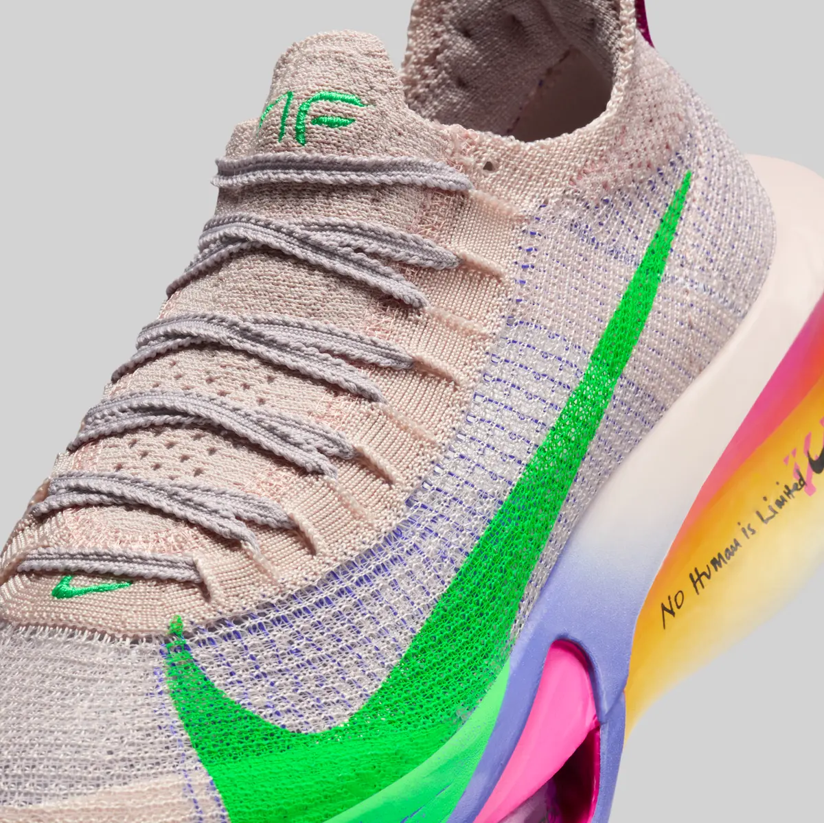 美品　NIKE ALPHAFLY3 ナイキアルファフライ3 キプチョゲモデル ナイキ アルファフライ 3公式画像 発売日 — NIKE, Inc.