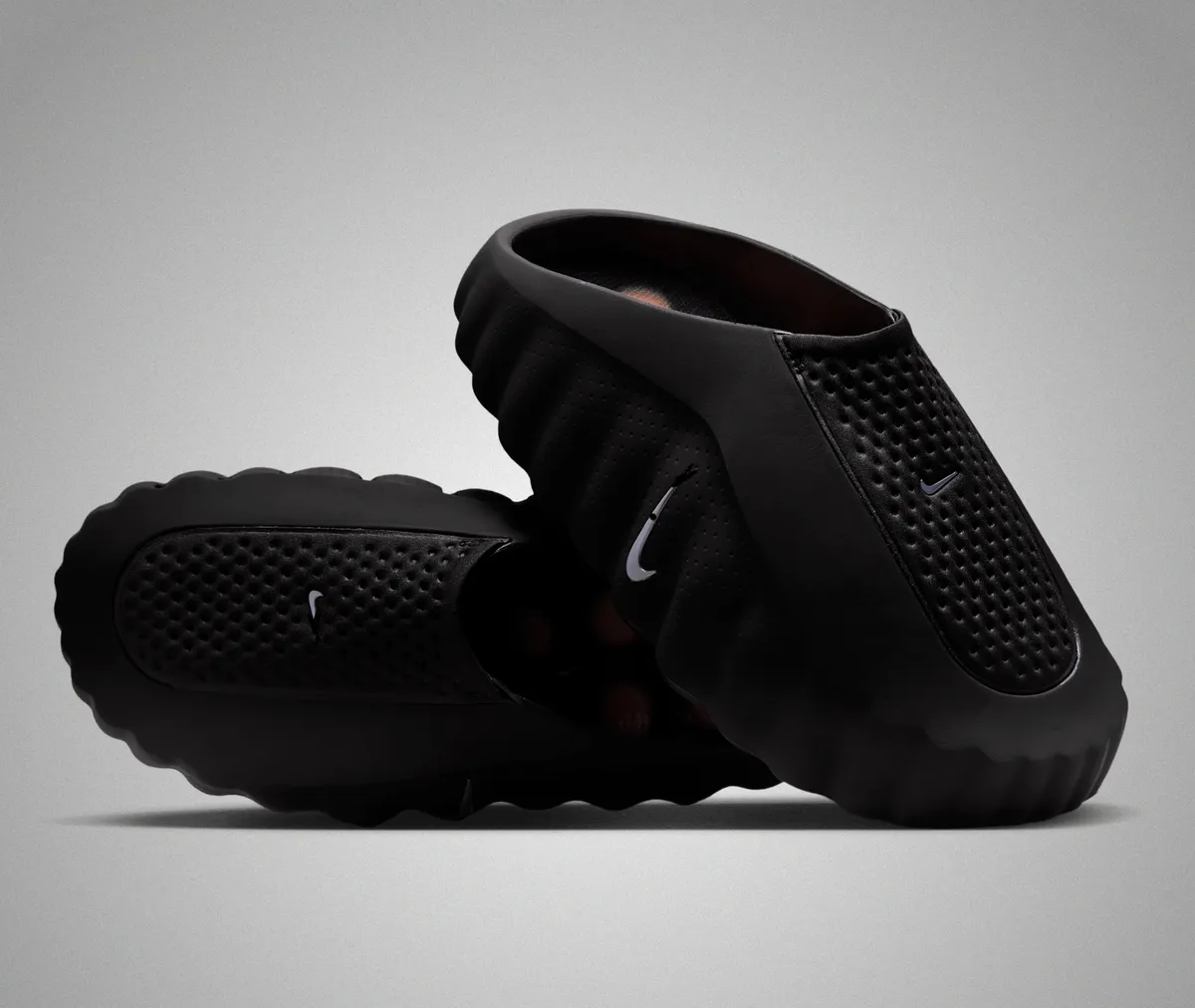 1/24発売 NIKE MIND 001 / ナイキ マンイド 001 Black Hyper Crimson