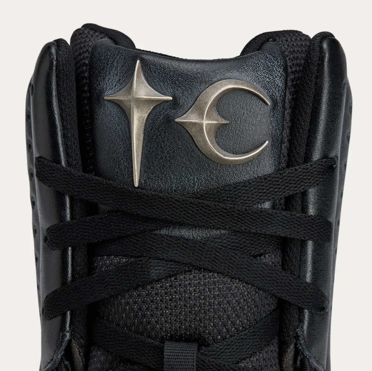 希少adidas×thugclub アディダス サグクラブ ブーツGSG9 希少adidas×thugclub アディダス サグクラブ ブーツGSG9 - メルカリ