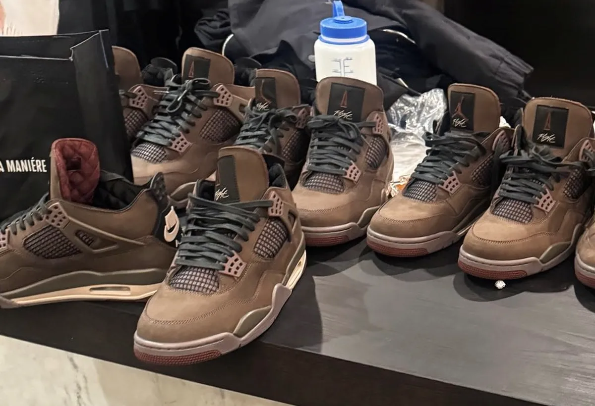 A Ma Maniere x AIR JORDAN 4 RETRO OG SP / ア・マ・マニエール x