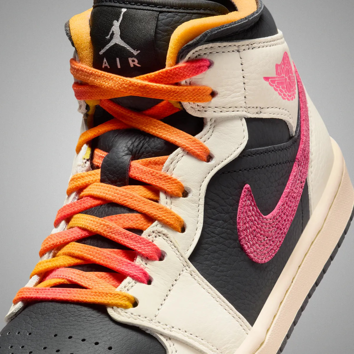 AIR JORDAN 1 MID SE / エア ジョーダン 1 MID SE Flight Club Pale