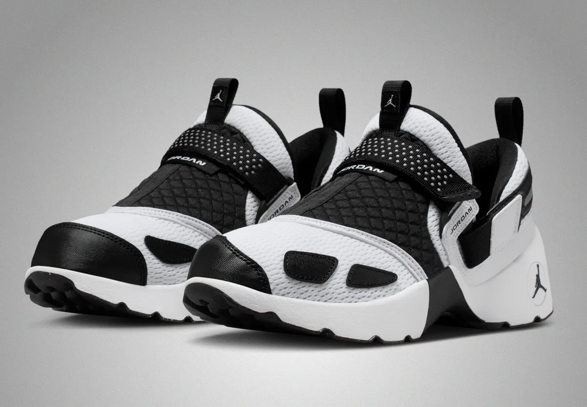 JORDAN TRUNNER LX / ジョーダン トランナー LX White Reflective Silver Black HQ2164-100