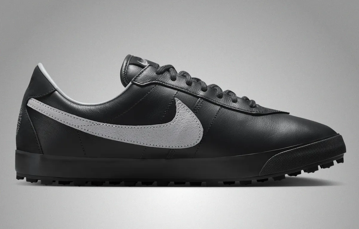 黒バラ NIKE ASTROGRABBER / ナイキ アストログラバー Off-Noir Cement Grey