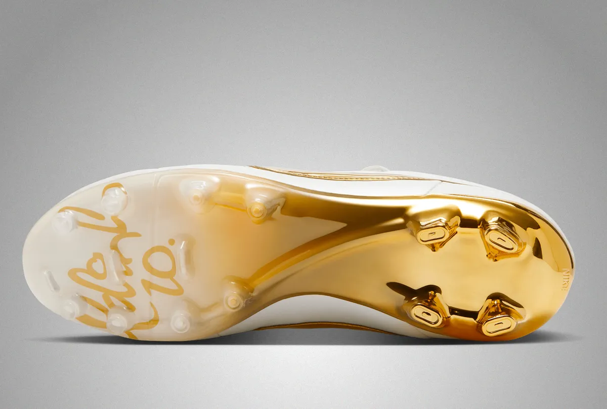 12/10発売 NIKE TIEMPO LEGEND RGN FG SE / ナイキ ティエンポ