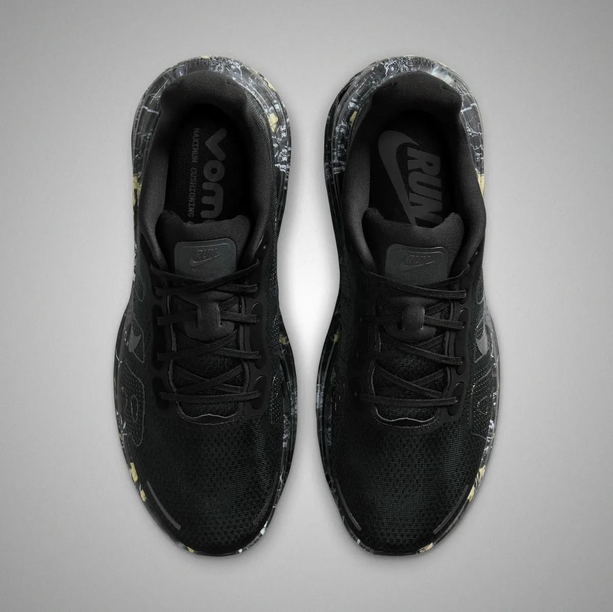 1/26発売 NIKE VOMERO PREMIUM CM / ナイキ ボメロ プレミアム CM