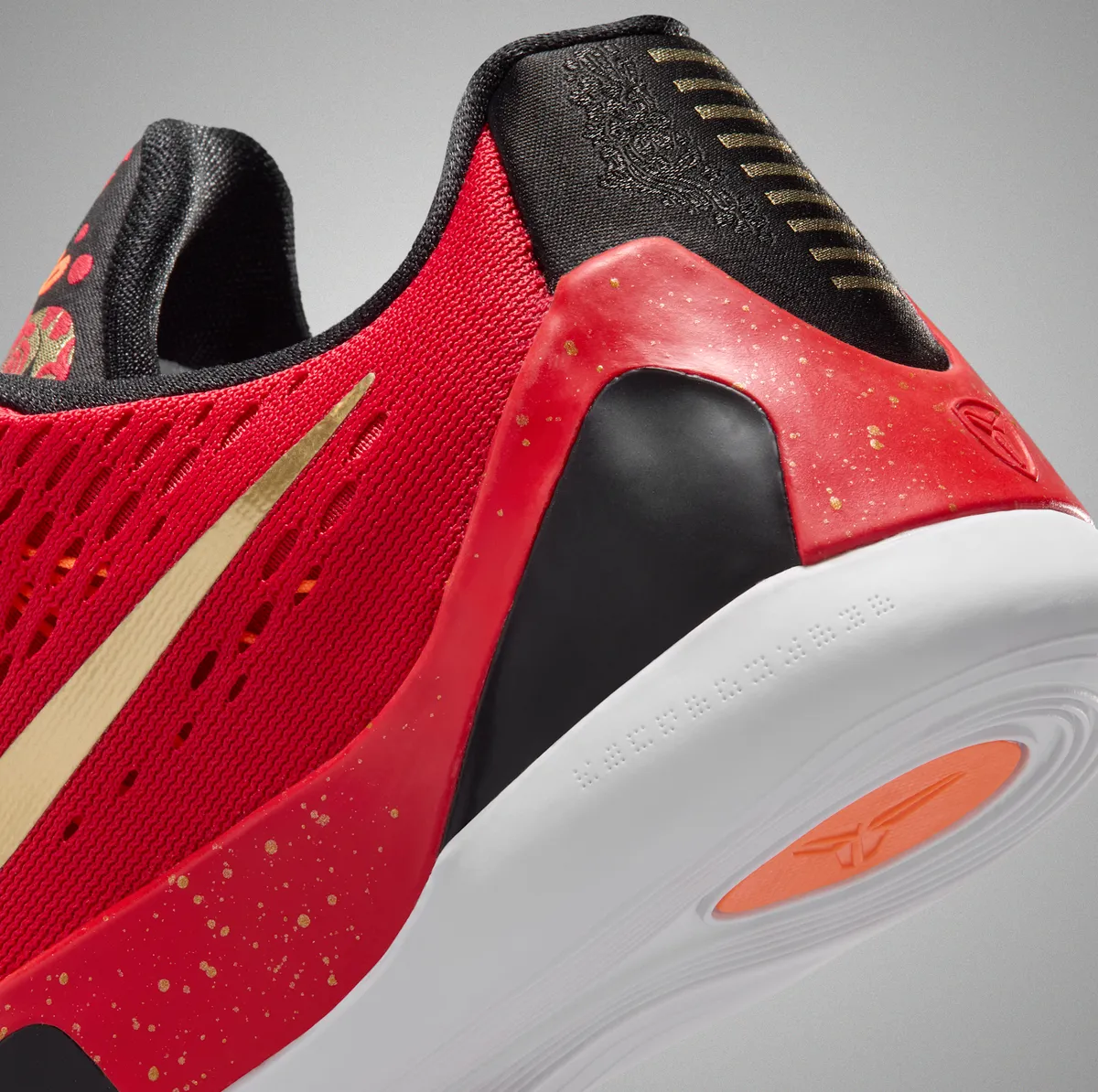 11/22発売 NIKE KOBE 9 LOW EM / ナイキ コービー 9 LOW EM University