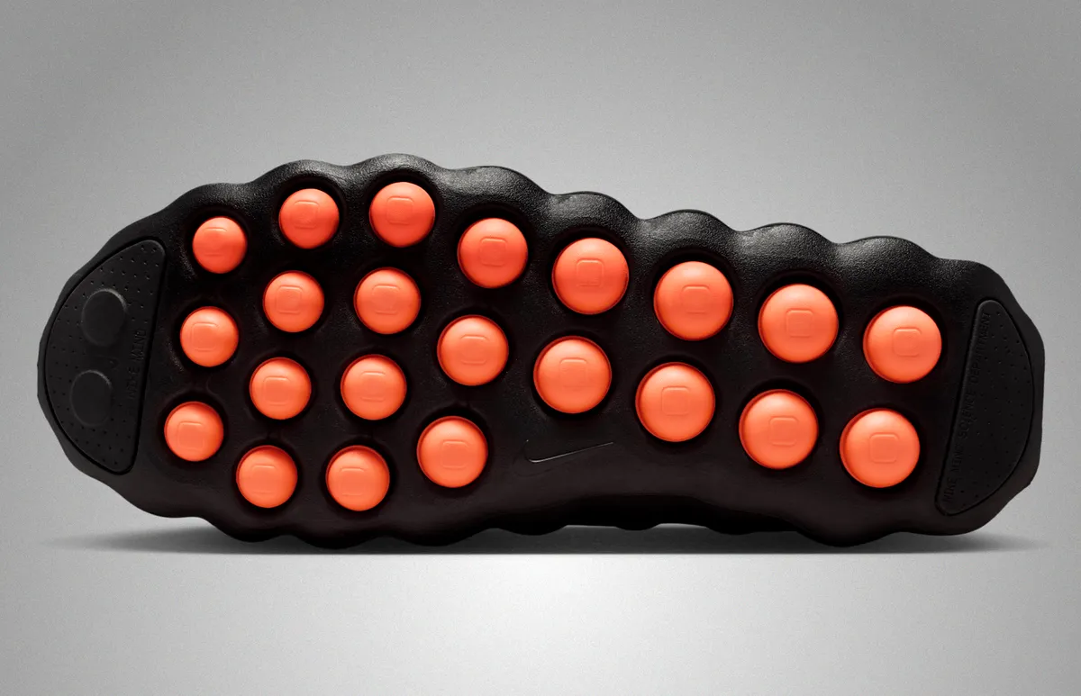 1/24発売 NIKE MIND 002 / ナイキ マインド 002 Black Hyper Crimson