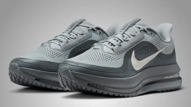 美品　NIKE ペガサス トレイル 2 GORE-TEX CU2016-001 NIKE PEGASUS TRAIL 2 GORE-TEX/ナイキ ペガサス トレイル 2 GORE-TEX