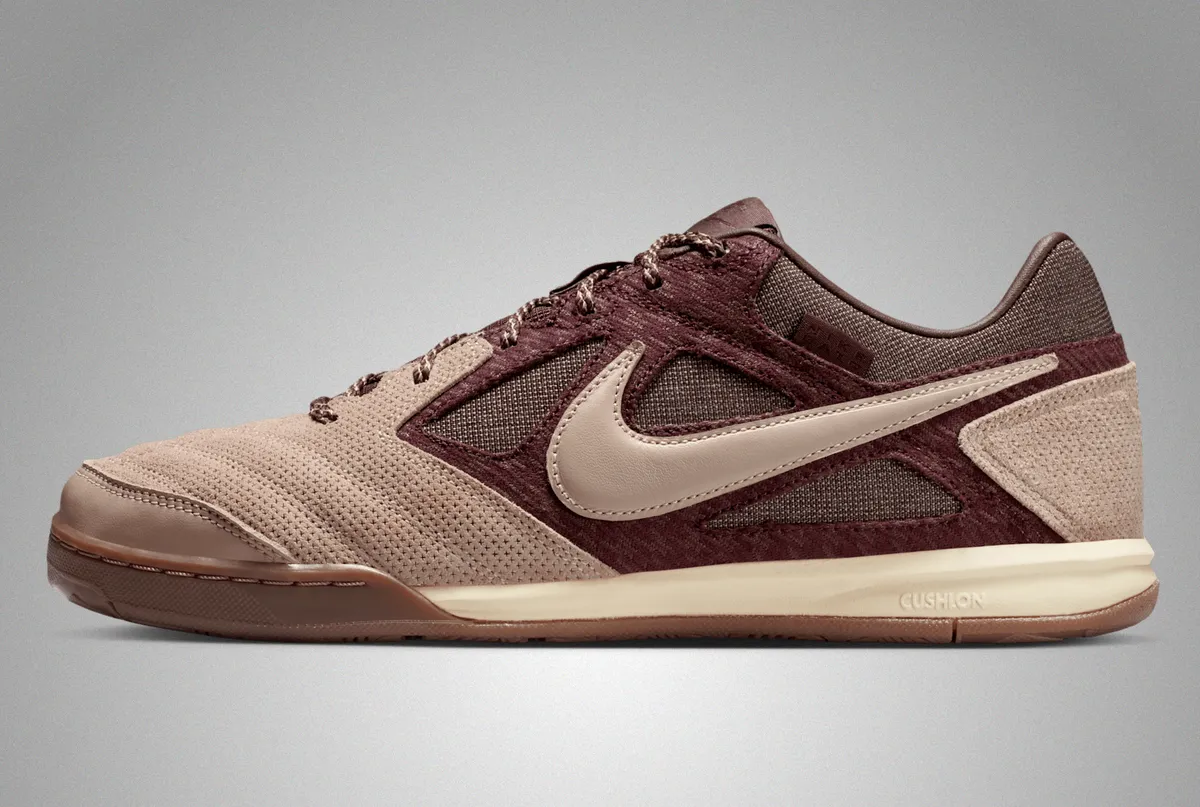 Nike スエードスニーカー　GATO 27.5 新品　ブラジル Nike スエードスニーカー GATO 27.5 新品 ブラジル