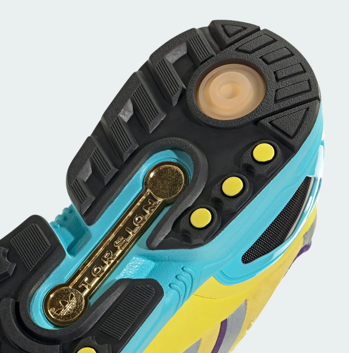 ADIDAS ORIGINALS CONSORTIUM ZX8000 / アディダス オリジナルス