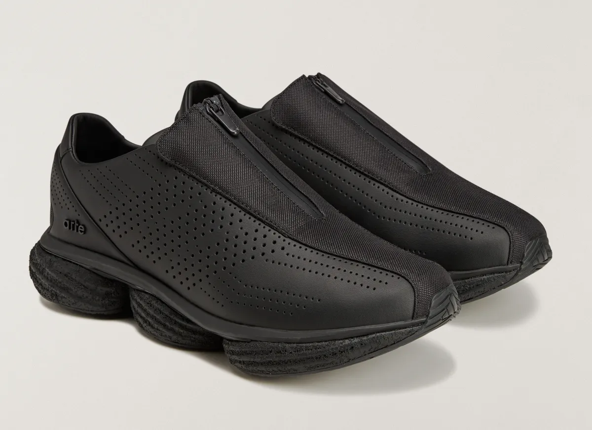 販売中 ARTE ANTWERP x ADIDAS ORIGINALS LIGHTBLAZE POD / アルテ