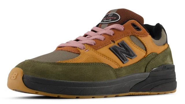 12/20発売 MIKE GIGLIOTTI x NEW BALANCE NUMERIC 933 / マイク