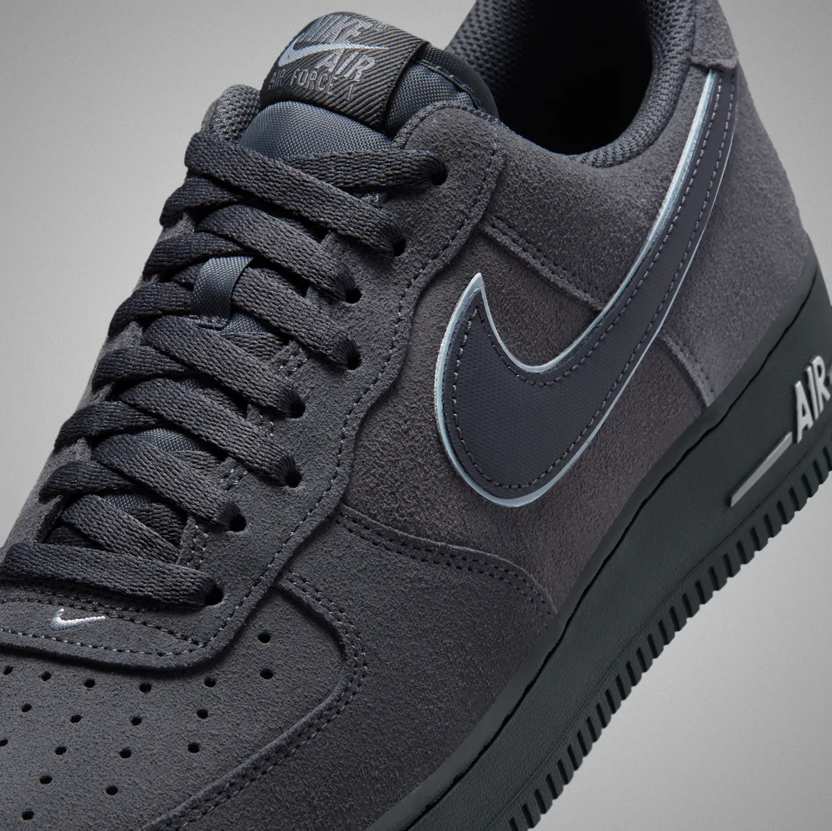 Nike Air Force 1 グレー ブラック 37 NIKE AIR FORCE 1 '07 LV8 / ナイキ エア フォース 1 '07 LV8