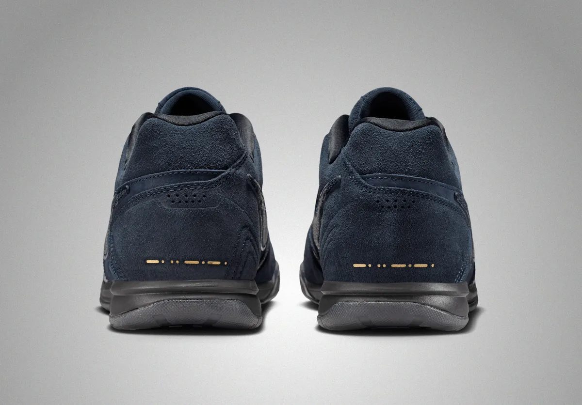 販売中 NIKE GATO / ナイキ ガト Dark Obsidian Black Metallic Gold