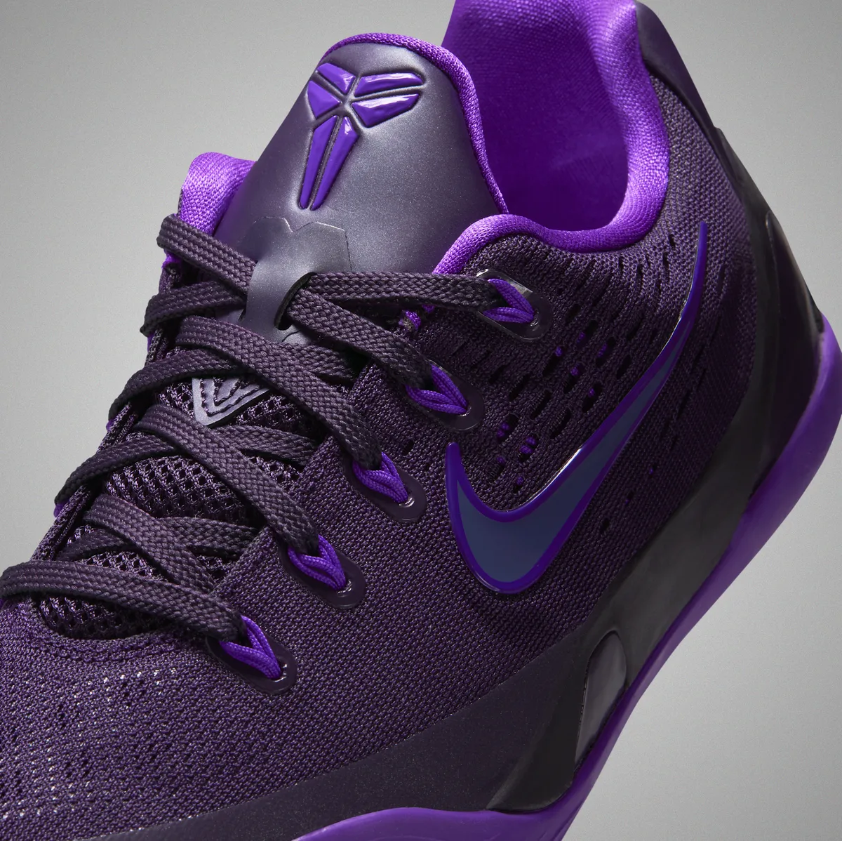 1/1発売 NIKE KOBE 9 LOW EM / ナイキ コービー LOW EM Purple Dynasty