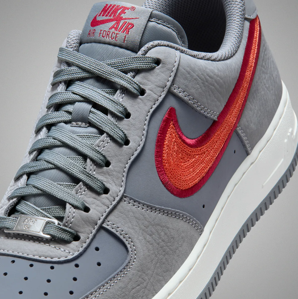 NIKE AIR FORCE 1 '07 LV8 / ナイキ エア フォース 1 '07 LV8 Cool