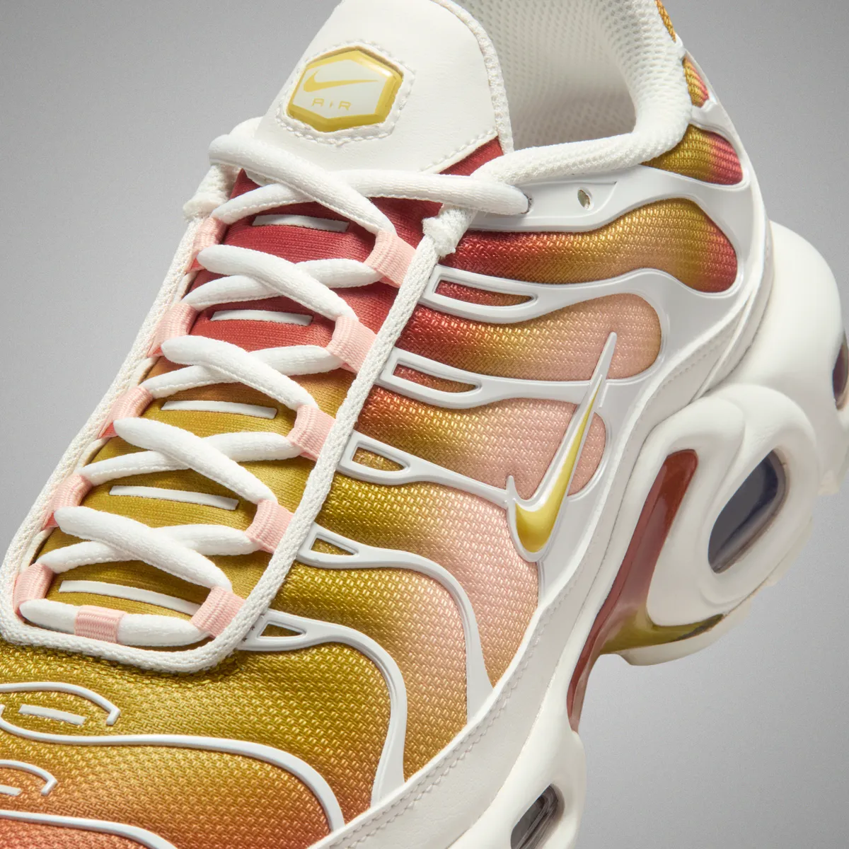 1/26発売 NIKE AIR MAX PLUS / ナイキ エア マックス プラス Phantom