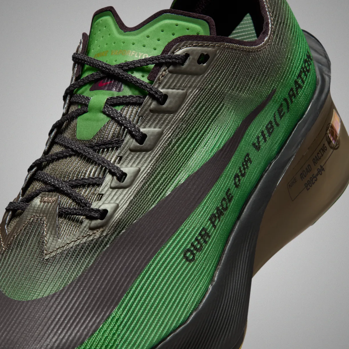 NIKE VAPORFLY 4 / ナイキ ヴェイパーフライ 4 Chlorophyll Off-Noir