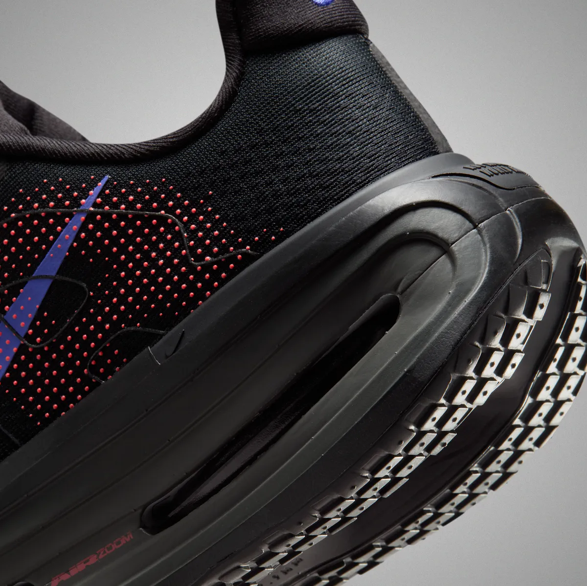 1/3発売 NIKE VOMERO PREMIUM / ナイキ ボメロ プレミアム Black Hot