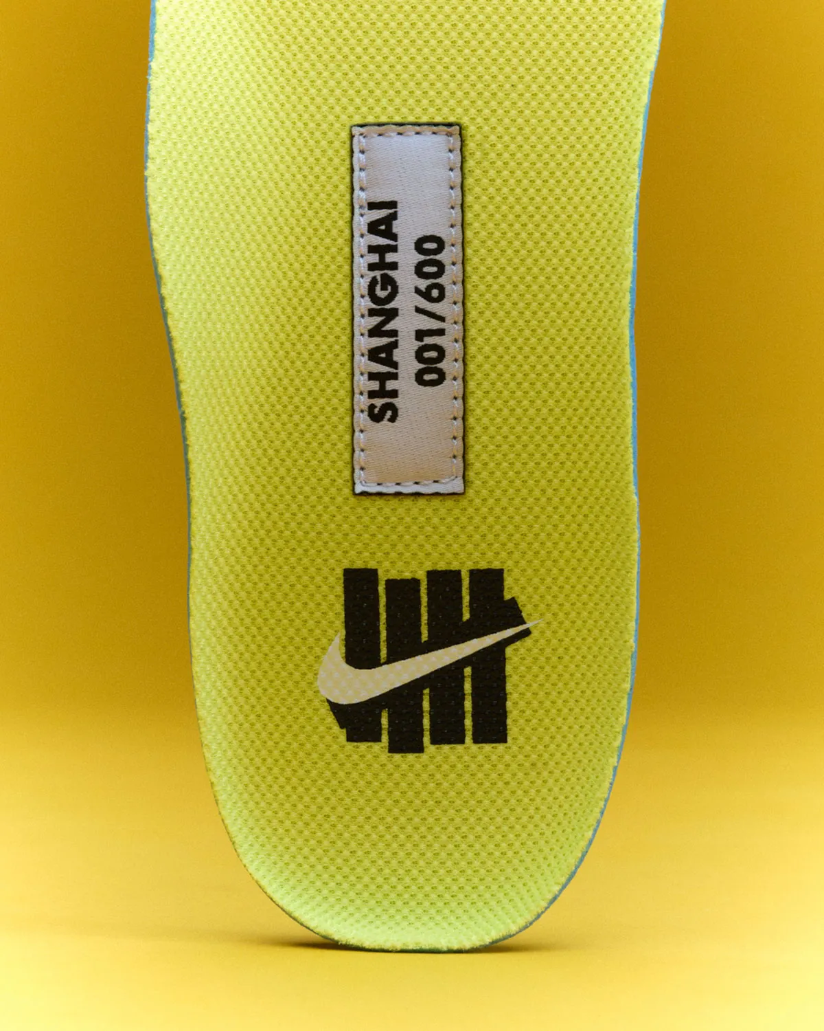 UNDEFEATED x NIKE AIR MAX 95 SP GEO / アンディフィーテッド x ナイキ エア マックス 95 SP GEO Shanghai Opti Yellow IB4523-002