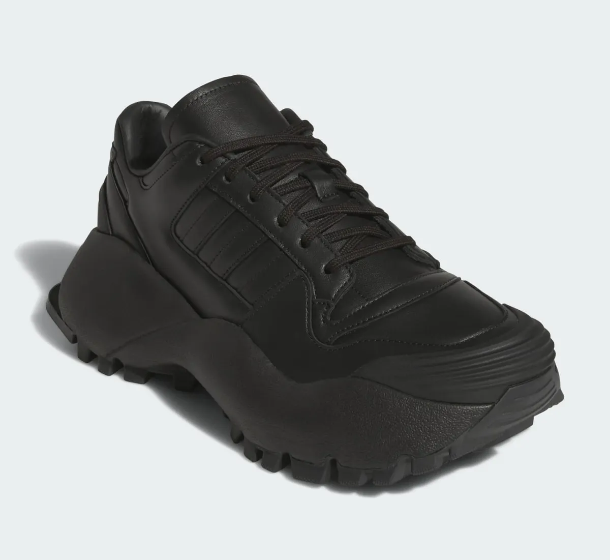 12/12発売 WILLY CHAVARRIA x ADIDAS ORIGINALS FORUM COMBAT