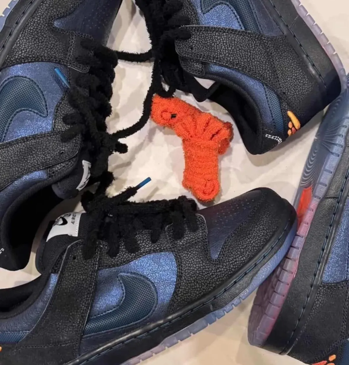 BLUETILE x NIKE SB DUNK LOW / ブルータイル x ナイキ SB ダンク LOW IQ1323-001