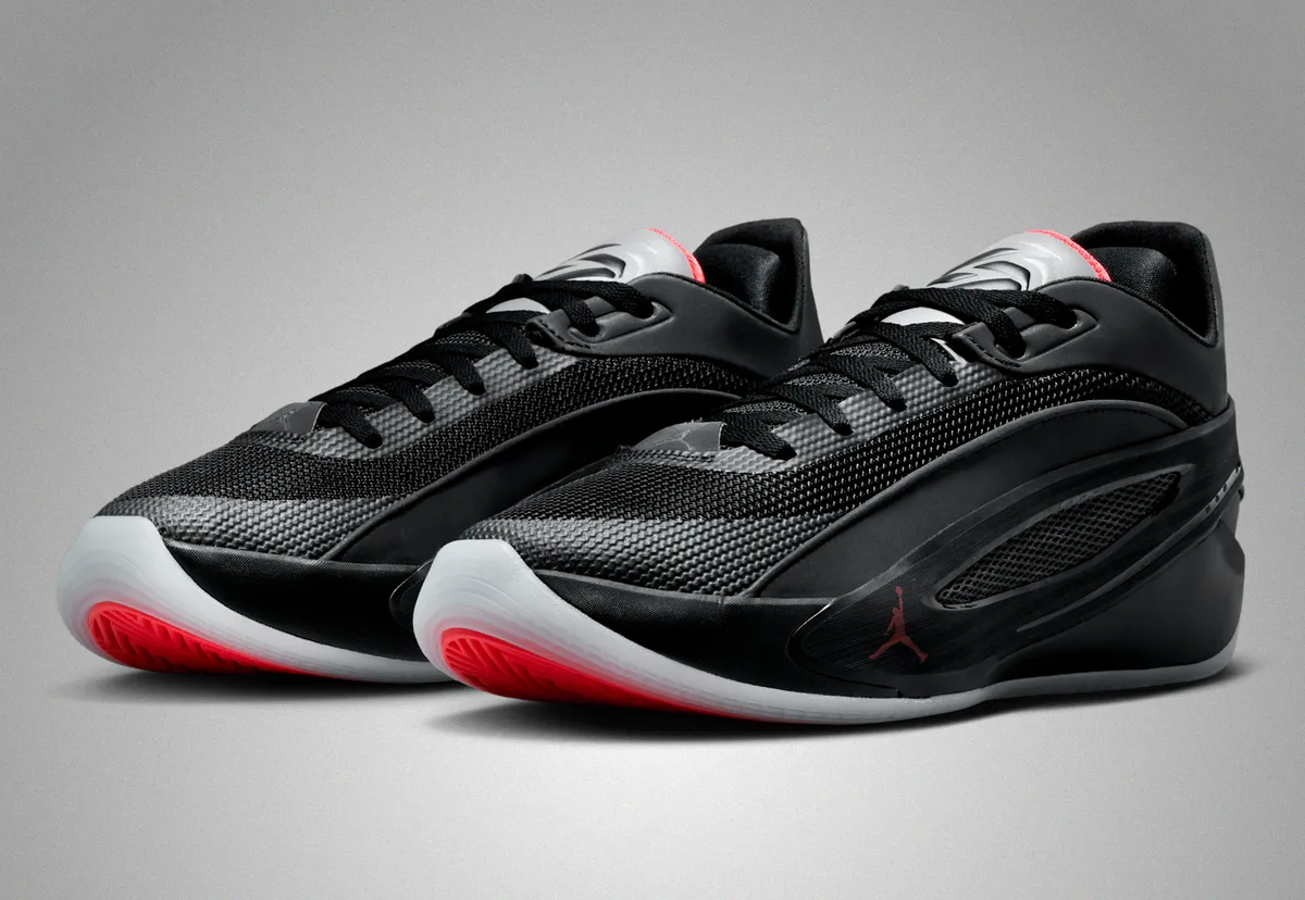 〆ルカ刂 1/15発売 LUKA 5 PF / ルカ 5 PF Black Bright Crimson HV8082-002