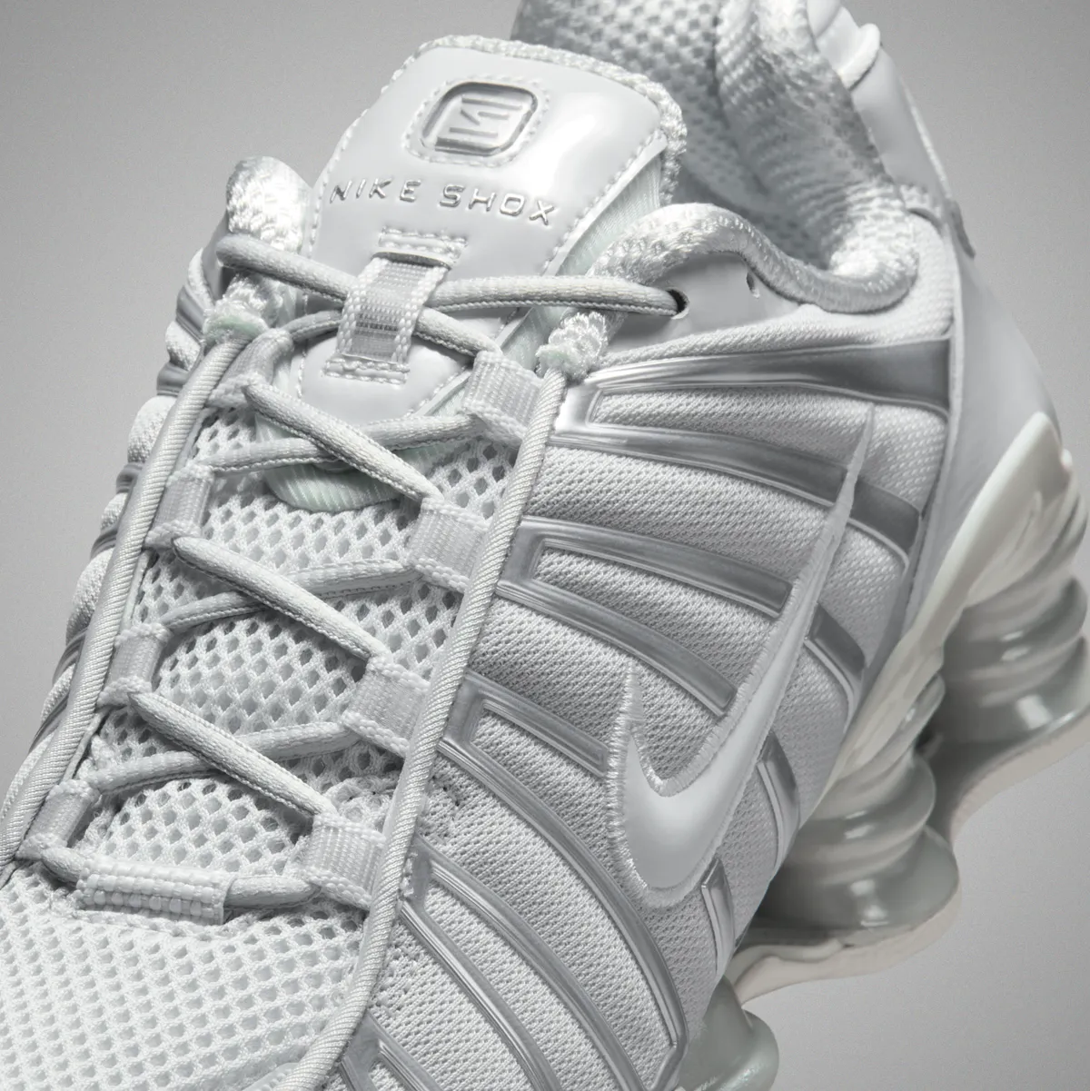 1/16発売 NIKE SHOX TL / ナイキ ショックス TL Photon Dust Metallic